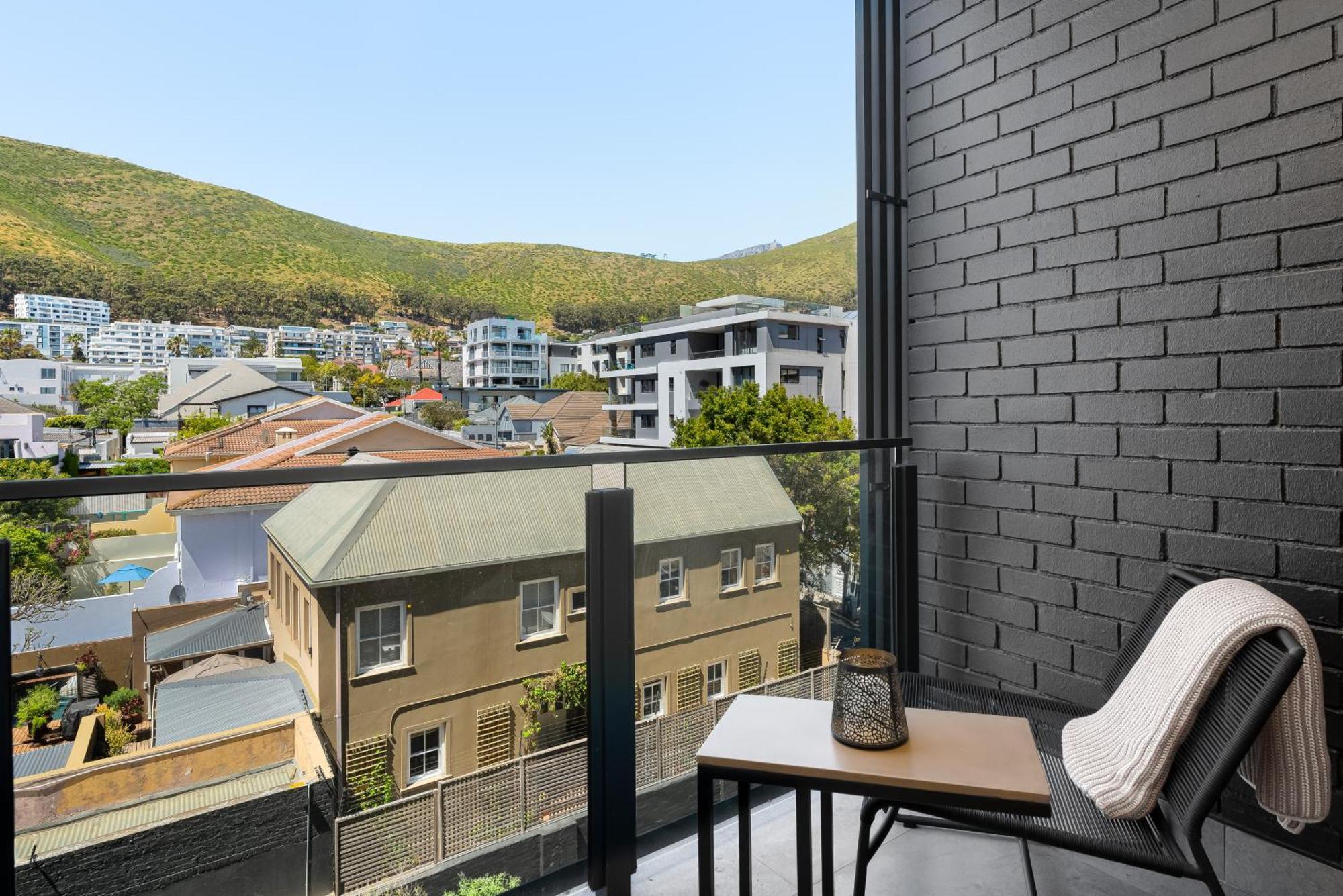 Apartment Station House
