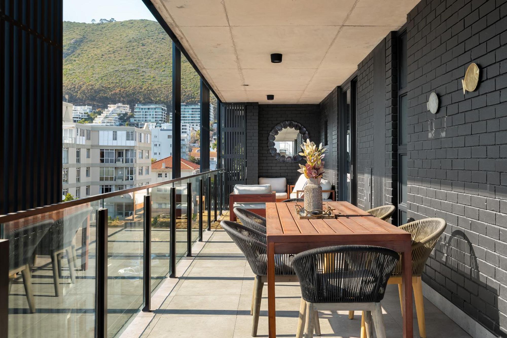 Apartment Station House *